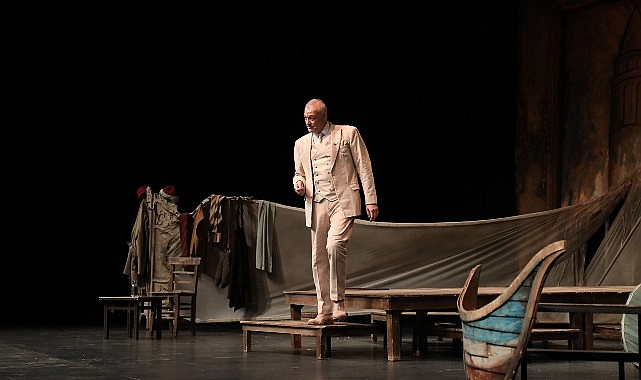 Açıkhavada “Rüstemoğlu Cemal’in Tuhaf Hikâyesi”yle unutulmaz bir yaz gecesi