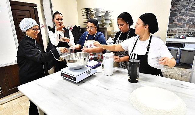 Meslek Fabrikası’nda işitme engellilere yönelik pastacılık kursu açıldı