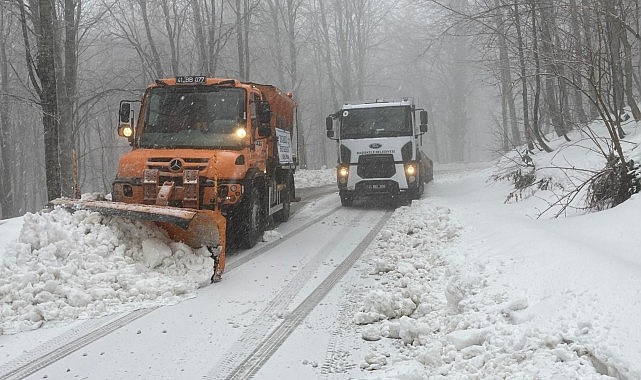 Altay Kar Fırtınası’na karşı Kocaeli’de tüm tedbirler alındı, ekipler teyakkuzda; Büyükşehir, karla mücadelede alarma geçti