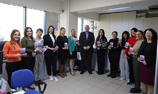 Başkan Çiçek Kadın Personelleri Unutmadı