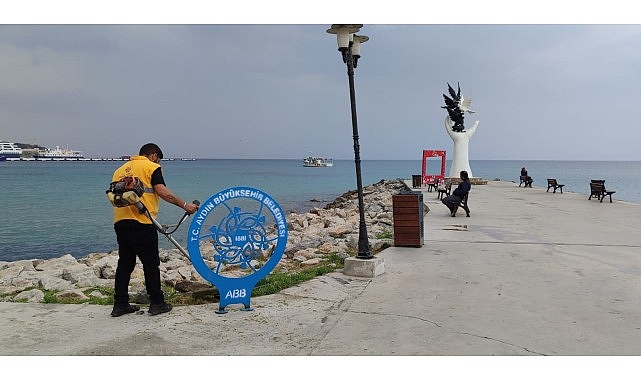 Büyükşehir Belediyesi Aydın’ı Bayram İçin Doğanın Yeşil Tonları İle Süslüyor