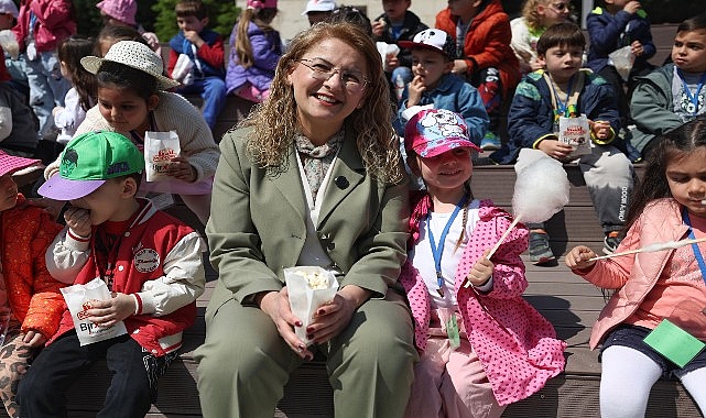 Bakırköy “Egemenlik Festivali” Tüm Neşesiyle Başladı