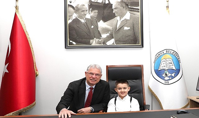 Başkan Dalgıç, Çocuk Başkanla Birlikte Yürüdü