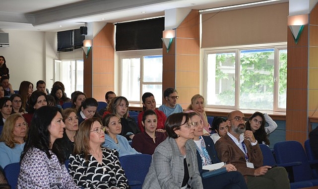 EÜ Eczacılık Fakültesinde Ufuk Avrupa Projesi Bilgilendirme Toplantısı yapıldı