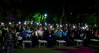 Karabağlar’da Neşet Ertaş türküleriyle anıldı