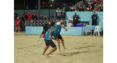 Türk voleybol tarihinde bir ilk yaşandı! Plaj Voleybolu Erkek Milli Takımı ilk kez şampiyon oldu.