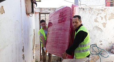 Konak’ta ‘Evden Eve Dayanışma’ devam ediyor