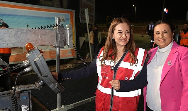 Başkan Vekili Büşra Özdemir’den gece mesaisindeki asfalt ekiplerine ziyaret